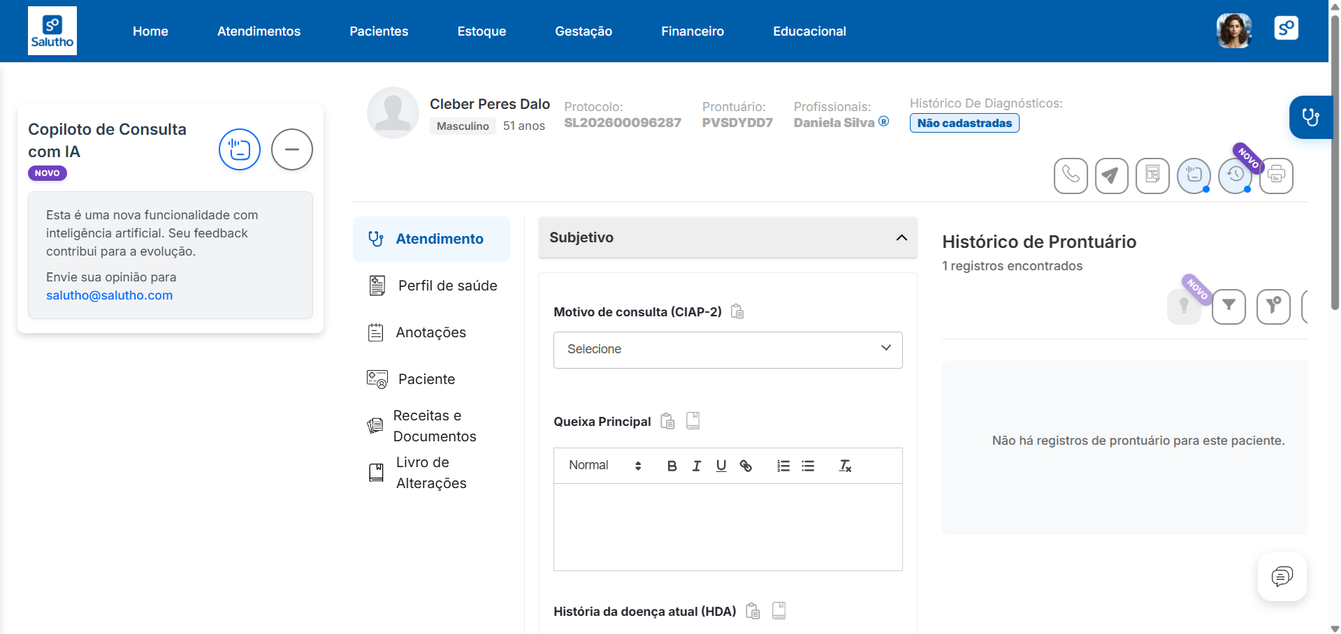AI transcribing a consultation in real time in the Salutho EHR